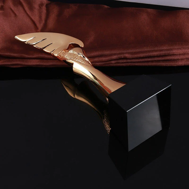 2022 New Golden Eagle Trophy - Image 4