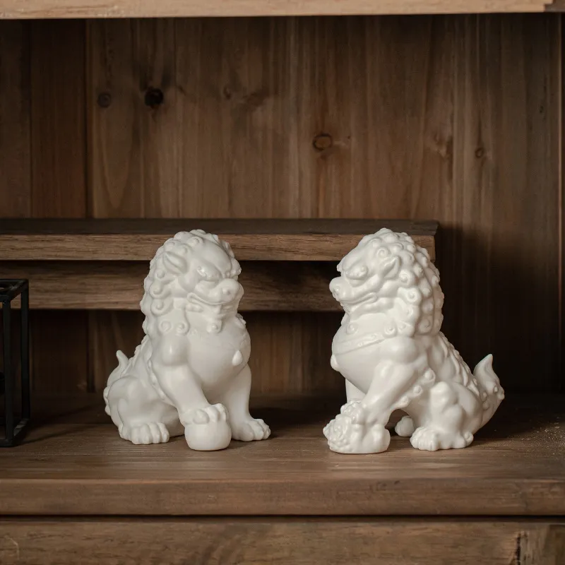 White Ceramic Lion Souvenir - Image 4